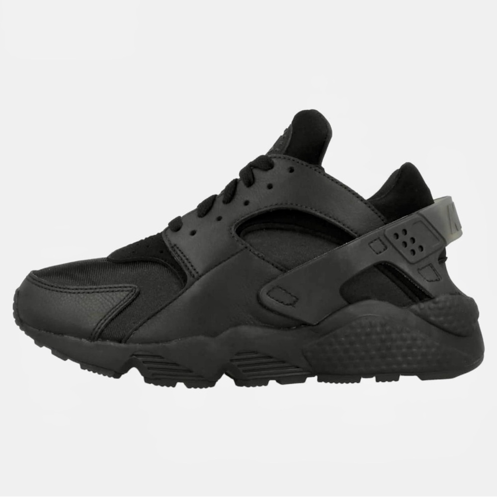 Nike Women’s Black Huaraches